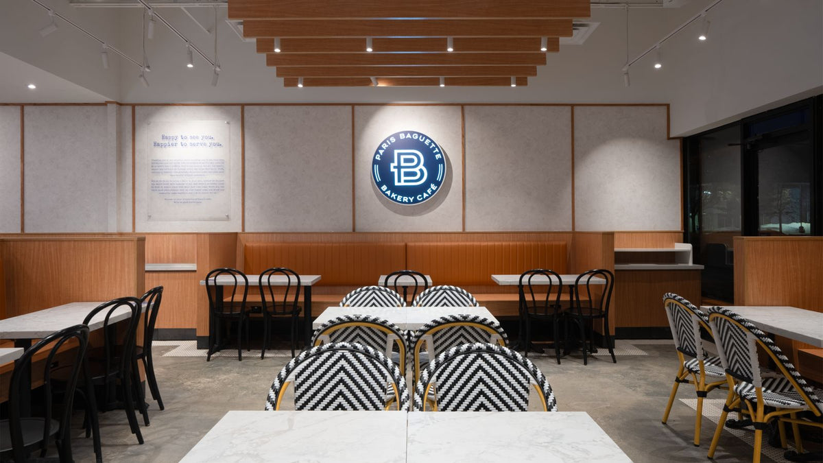 Paris Baguette cafe seating area